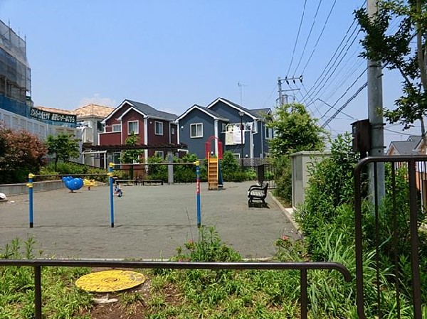 周辺環境:仏向猪ノ久保公園(仏向猪ノ久保公園まで400m)