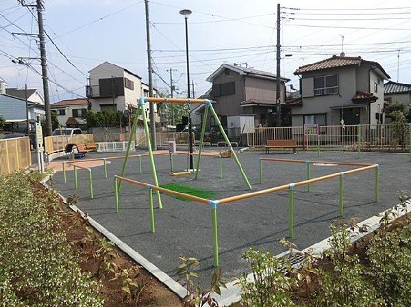 周辺環境:下永谷第三公園(下永谷第三公園まで60m 公園近くでお子様も安心して遊べます♪)