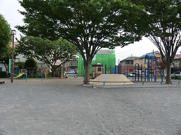 周辺環境:和泉町小谷山公園(和泉町小谷山公園まで230m)