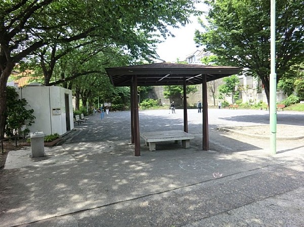 周辺環境:別所中里台公園(別所中里台公園まで200ｍ)