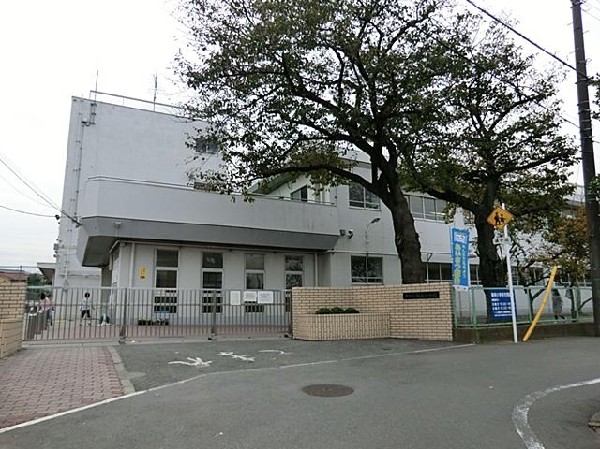 周辺環境:横浜市立梅林小学校(横浜市立梅林小学校まで750m)