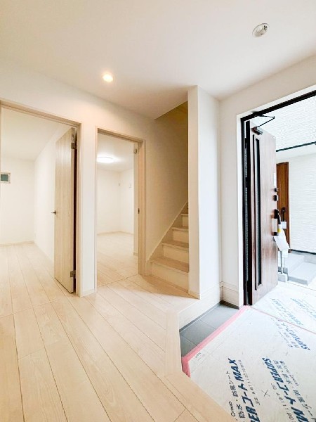 外観:玄関ホールがスッキリ広々としていると帰る時も出ていく時も気持ちが良い。来客を出迎える玄関が綺麗ならその家の印象が良くなる。