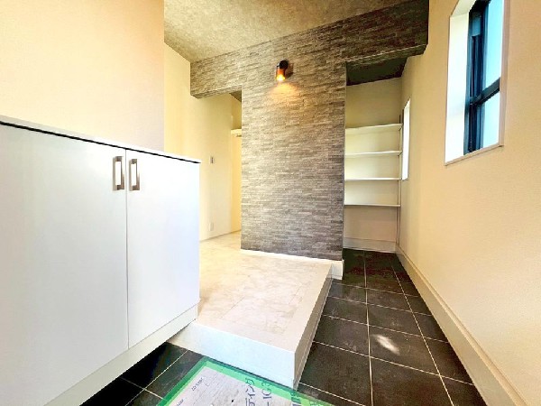 外観:☆☆風通しの良い住宅地☆☆  ゆとりのある住宅地　部屋の窓を開けるとそこには心地よい風が通りぬけます♪