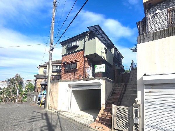 外観:☆☆風通しの良い住宅地☆☆  ゆとりのある住宅地　部屋の窓を開けるとそこには心地よい風が通りぬけます♪