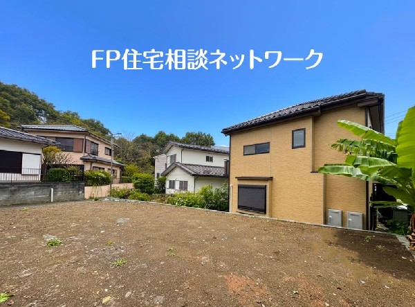 外観:落ち着きある住宅街、一種低層住居専用地域内に位置しています。日当りを大きく遮られることもありません。