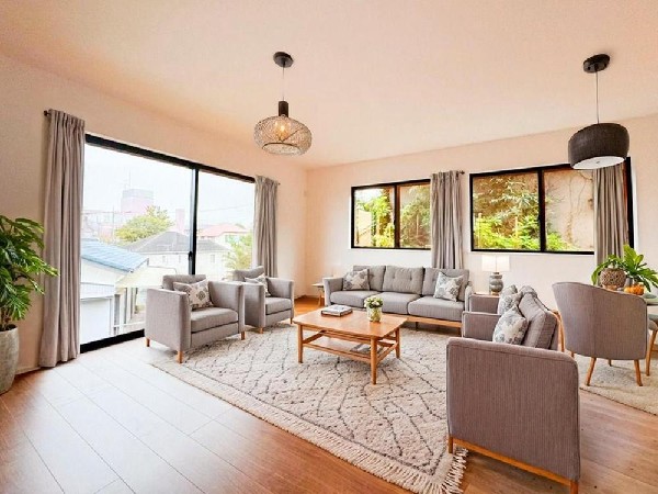 家族と過ごす時間を大切にしたい方にぴったりのゆとりある住空間です。（本画像はCGで作成しており、実際に現地に家具はおかれておりません。また価格に家具は含まれておりません。）