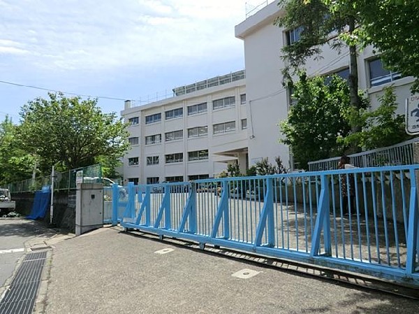 周辺環境:逗子市立沼間小学校(逗子市立沼間小学校まで260m)