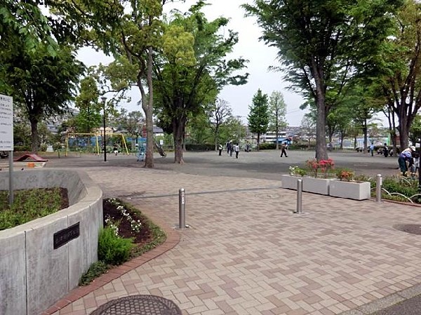 周辺環境:長津田柳下公園(長津田柳下公園まで500m)