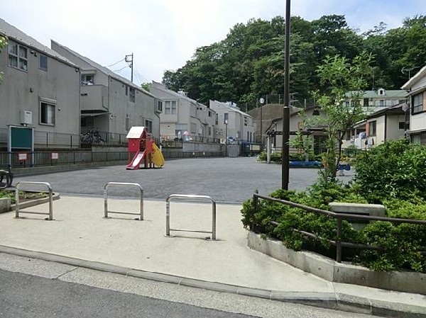 周辺環境:本牧大鳥公園(本牧大鳥公園まで450m)