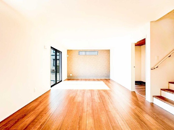 リビングイン階段を中心に広がる開放的なLDK。家族の気配を感じながら、心地よい毎日を過ごせます。