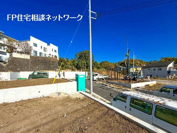 外観:あまり住宅が密集している地域は苦手。そんな方はこちらをチェック！空が広く感じられる、そんな空間が誕生します！