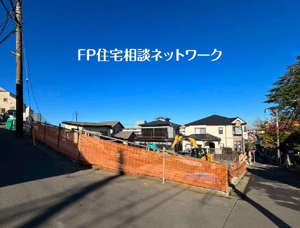 外観:幹線道路から入った通りのため、交通量も少なく、静かで安心の住環境です。
