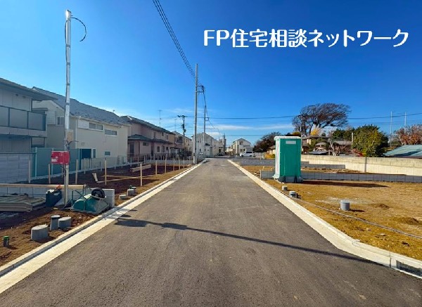 外観:落ち着きある住宅街、一種低層住居専用地域内に位置しています。日当りを大きく遮られることもありません。