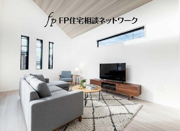 家族だんらんのリビング。家具の配置がしやすい広さが確保されております。（本画像はCGで作成しており、実際に現地に家具・家電はおかれておりません。また価格に家具・家電は含まれておりません）