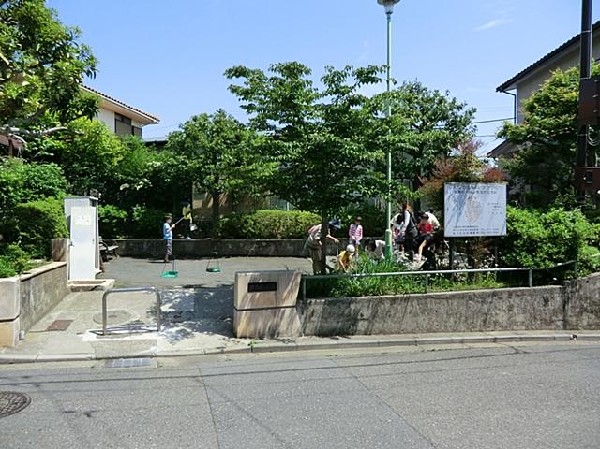 周辺環境:栗木町公園(栗木町公園まで100m)