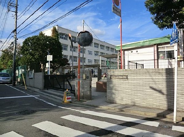 周辺環境:横浜市立大曽根小学校(横浜市立大曽根小学校まで700m)