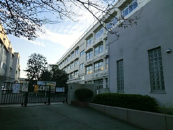 周辺環境:横浜市立汲沢小学校(横浜市立汲沢小学校まで280m)