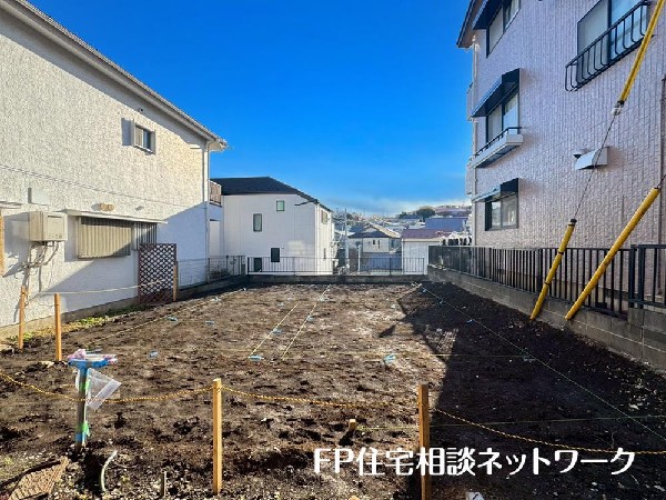 外観:みなとみらいブランドに住まう。治安、街並み、教育環境の充実から、憧れの対象となるのは必然。さらにその邸宅は訪れるものに安らぎを与え、そして独立した輝き放つ。