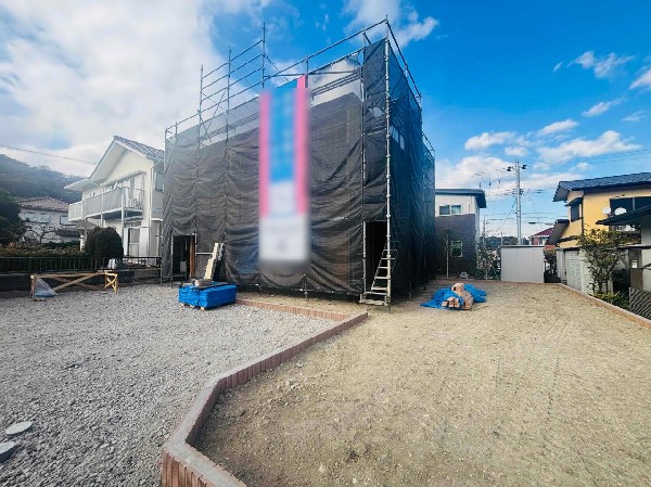 外観:目の前に広がる開放感とゆとり、暮らしの夢を育む理想の住まいがここにはあります。