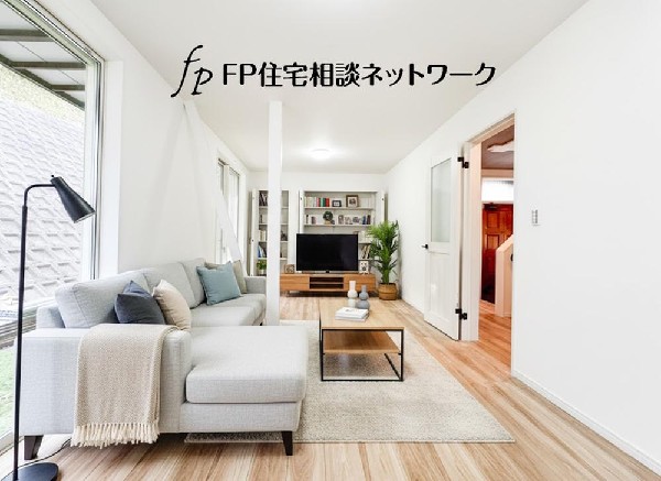 家族だんらんのリビング。家具の配置がしやすい広さが確保されております。（本画像はCGで作成しており、実際に現地に家具・家電はおかれておりません。また価格に家具・家電は含まれておりません）