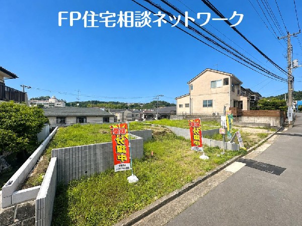 外観:窓枠から切り取られたまるで写真のような澄み切った光景。季節の移り変わりとともに、ゆっくりと愛でる時のありがたみ。