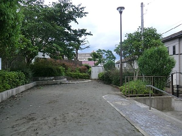 周辺環境:二俣川大藪公園(二俣川大藪公園まで230m)