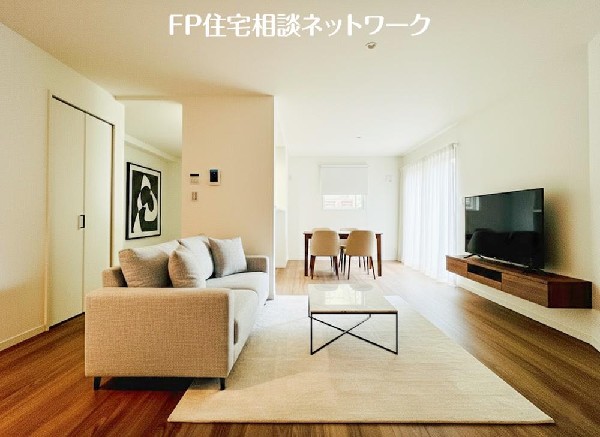 家族と過ごす時間を大切にしたい方にぴったりのゆとりある住空間です。（本画像はCGで作成しており、実際に現地に家具はおかれておりません。また価格に家具は含まれておりません。）