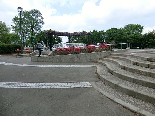 周辺環境:川上公園(川上公園まで400m)