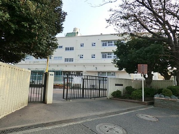 周辺環境:横浜市立中田中学校(横浜市立中田中学校まで570m)