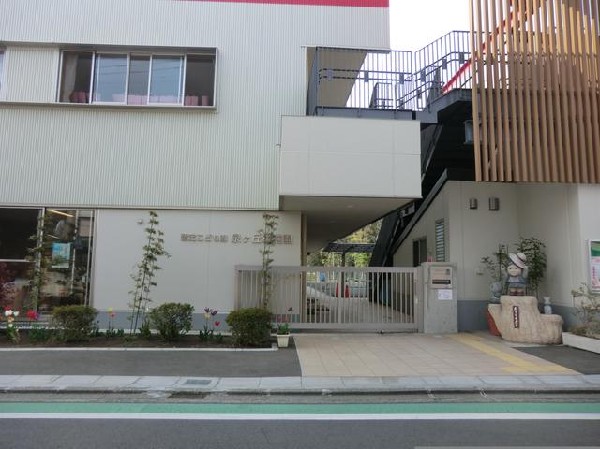 周辺環境:泉ヶ丘幼稚園(泉ヶ丘幼稚園まで1100m)