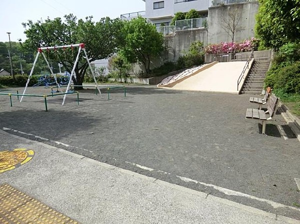 周辺環境:平戸第六公園(平戸第六公園まで350m 公園近くでお子様も安心して遊べます♪)