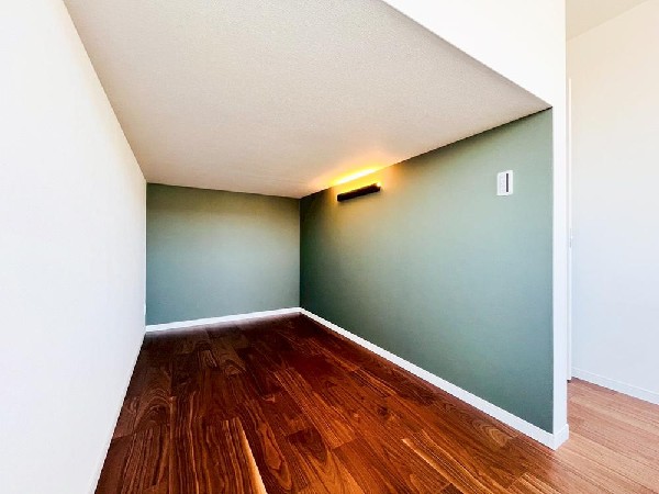 日常では滅多に使用しないけれど、捨てられない大切な物を一挙にまとめて収納いただける便利な空間。