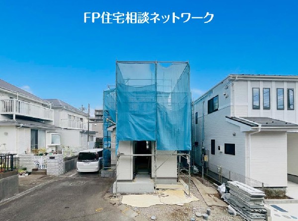 外観:日当たりが良く開放感のある角地です。 2方向から光や風を取り込める、明るく快適な住まいが実現しました！