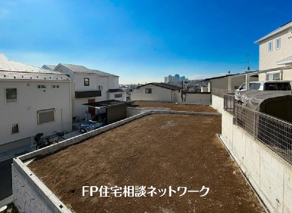 外観:周囲には高い建物がなく、空が広く開放感があり、陽当りを大きく遮られることもありません。