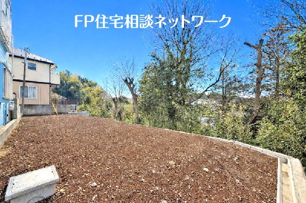 外観:光と風が行わたる開放感あふれる邸宅　春には気持ちの良いそよ風、冬には朝の暖かな光　季節の移り変わりを感じる暮らしを実現