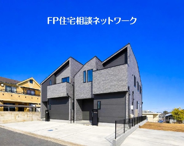 外観:良好な住環境が保たれたエリア。低層の一戸建を中心とした街並みが整然と続き周辺は高い建物が建っておらず、採光や開放性に恵まれ、空が広く緑の多い閑静な趣を感じる環境です。