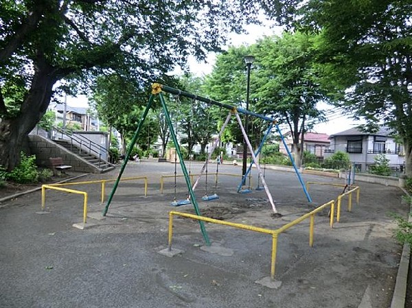 周辺環境:中尾町公園(中尾町公園まで350m 公園近くでお子様も安心して遊べます♪)