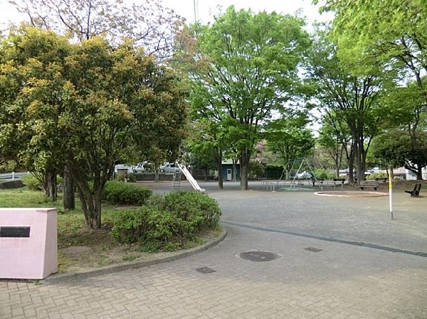 周辺環境:下永谷第二公園(下永谷第二公園まで500m)