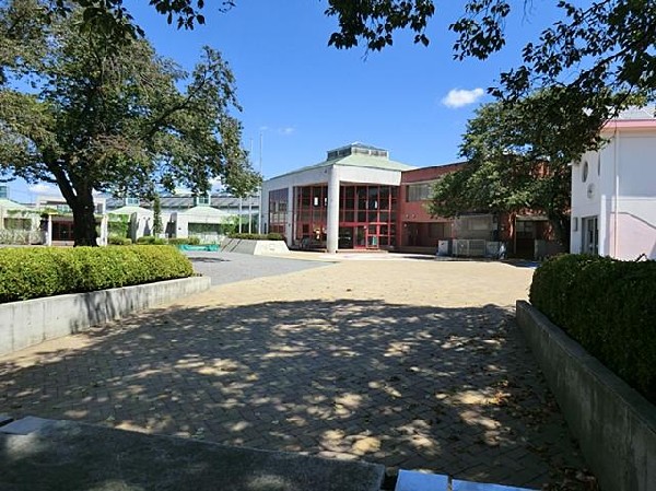 周辺環境:有馬白百合幼稚園(有馬白百合幼稚園まで900m)