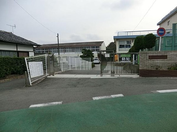 周辺環境:横浜市立南本宿小学校(横浜市立南本宿小学校まで600m)