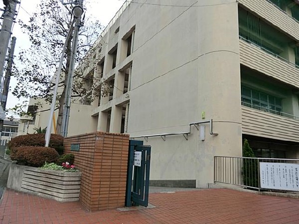 周辺環境:横浜市立平楽中学校(横浜市立平楽中学校まで110m)