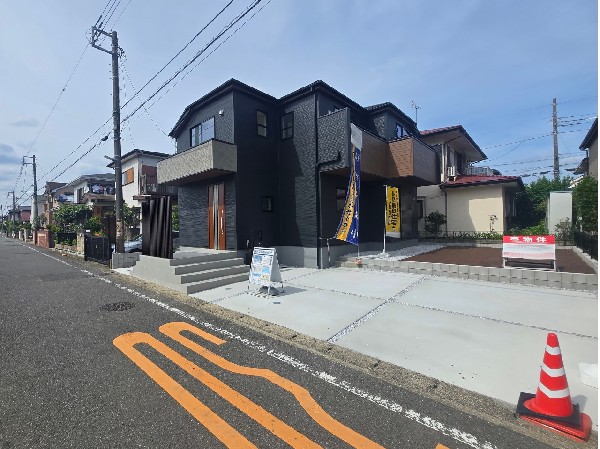 外観:周辺は高い建物が建っていないので、採光や開放性に恵まれています