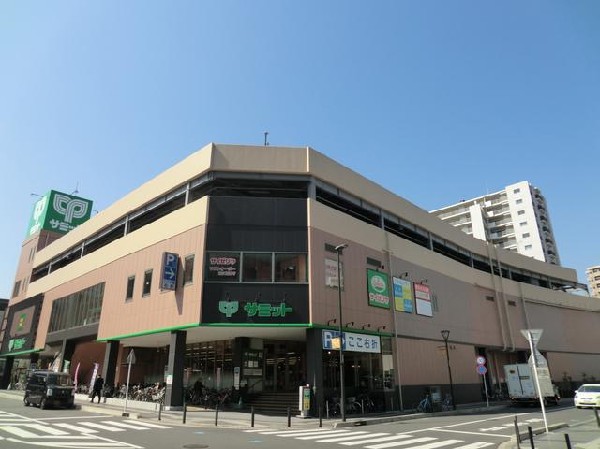 周辺環境:サミットストア藤沢駅北口店(サミットストア藤沢駅北口店まで750m)