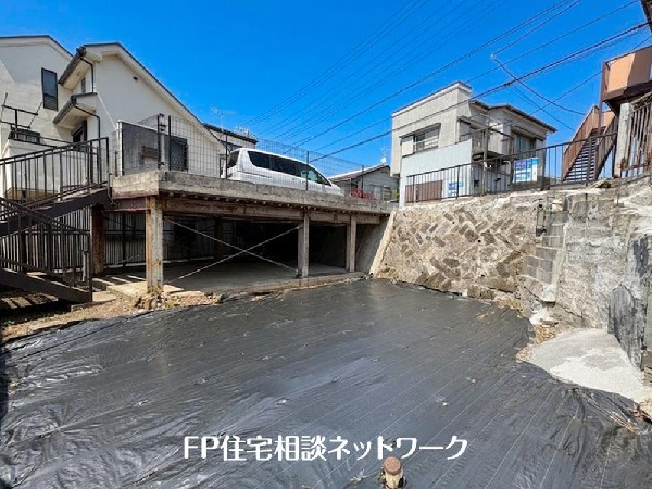 外観:閑静な住宅地で子育て家族にピッタリ。毎日のお散歩も快適な緑に恵まれたエリアで、自然に包まれた穏やかな暮らしを実現するための、ゆとりある住環境が整っています。