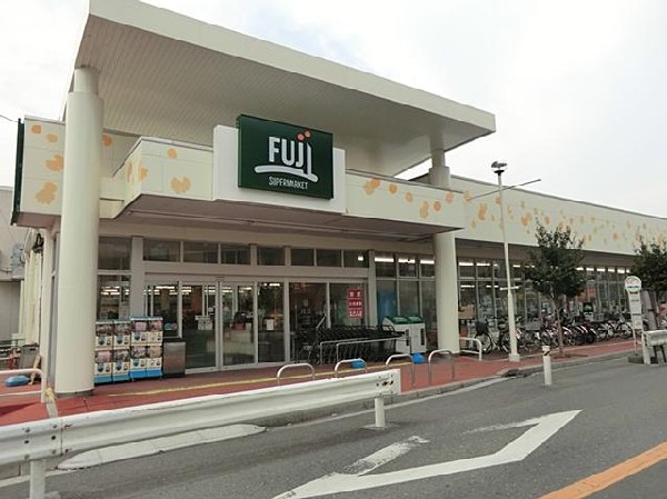 周辺環境:ＦＵＪＩ馬場店(ＦＵＪＩ馬場店まで450m)