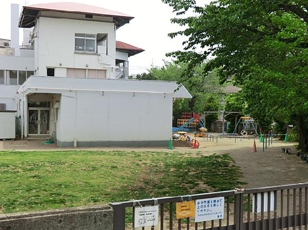 周辺環境:菊名保育園(菊名保育園まで700m)