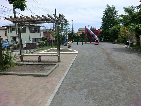 周辺環境:永田山王台公園(永田山王台公園まで300m 公園近くでお子様も安心して遊べます♪)
