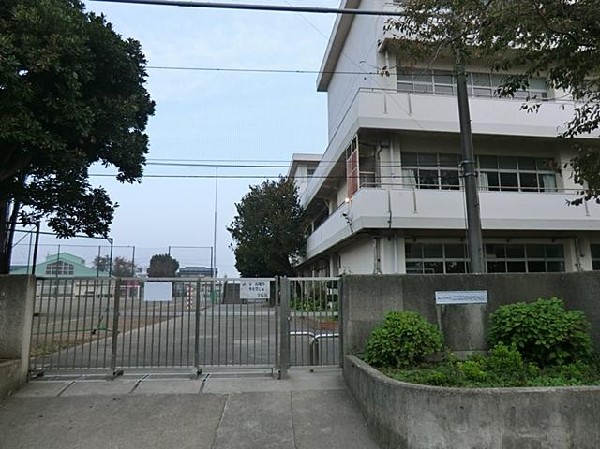 周辺環境:横浜市立上飯田中学校(横浜市立上飯田中学校まで1200m)