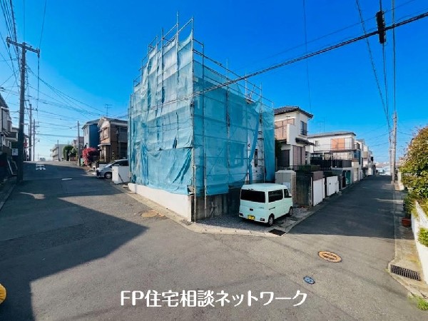 外観:日当たりが良く開放感のある角地です。 2方向から光や風を取り込める、明るく快適な住まいが実現しました！