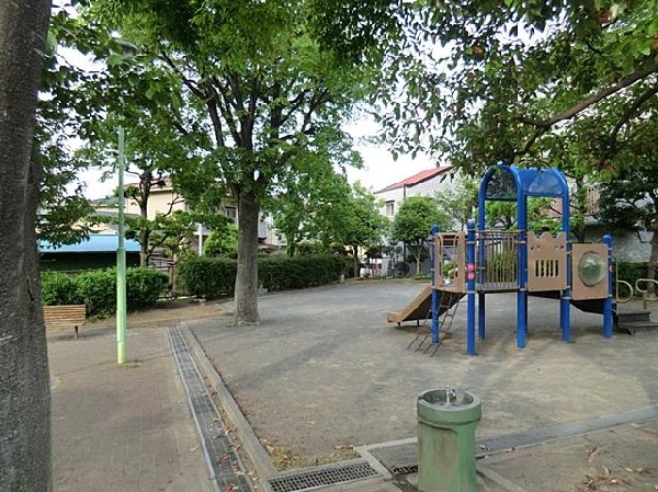 周辺環境:日野宮下公園(日野宮下公園まで280m)